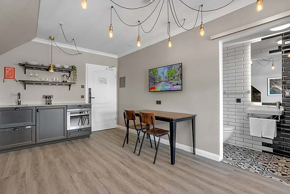 ODDSSON Downtown Hotel