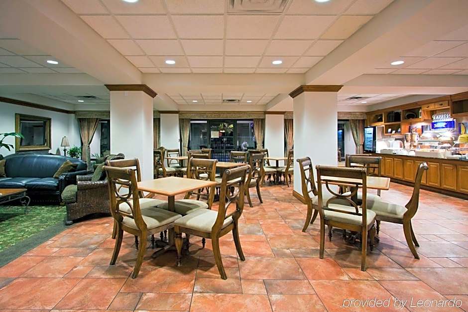 Holiday Inn Express Hotel & Suites Clearwater North/Dunedin By IHG