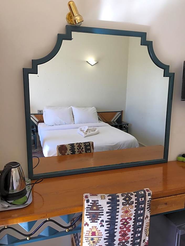 New Memnon Hotel