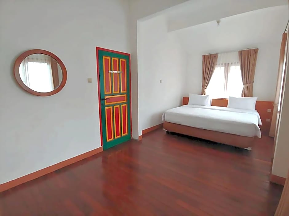 Akuja Glamping Room Resto by VIBHM – Bogor, PA