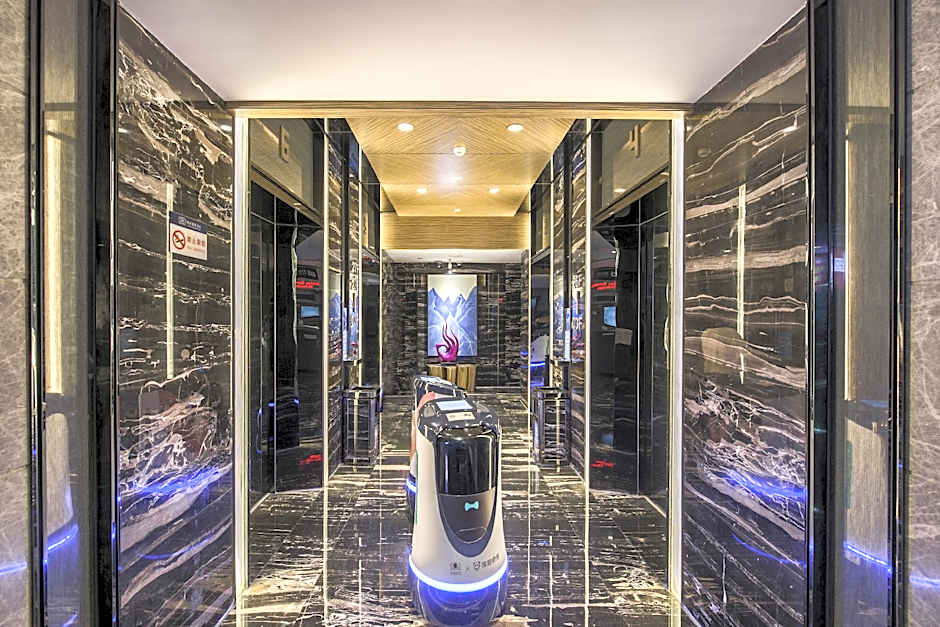 La Perle International Hotel