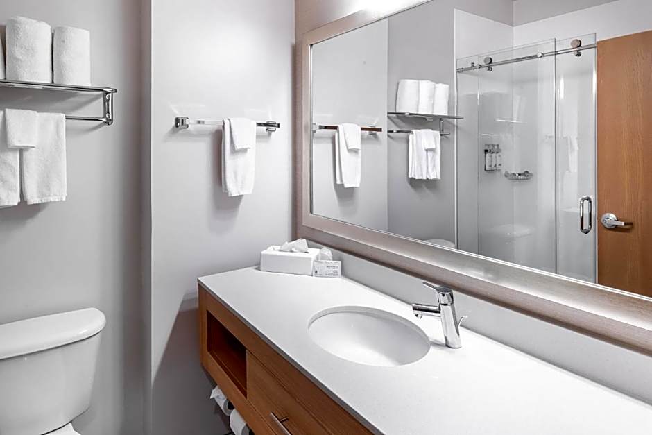 Holiday Inn Express & Suites Henderson By IHG