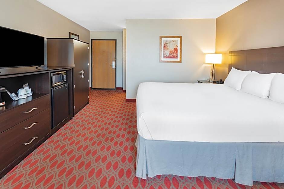 Baymont by Wyndham Brooklyn Center