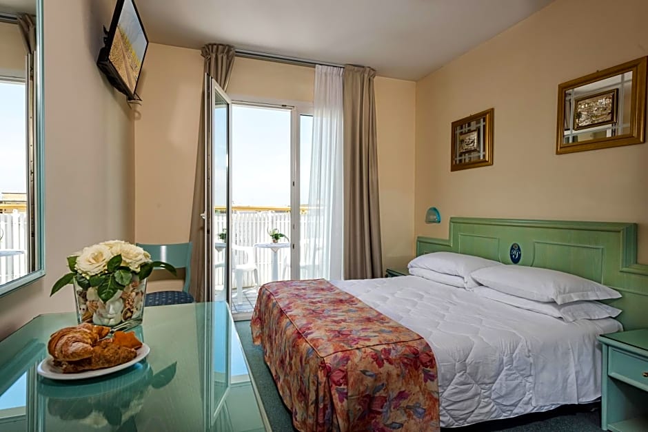 Salus Smart & Chic Hotel