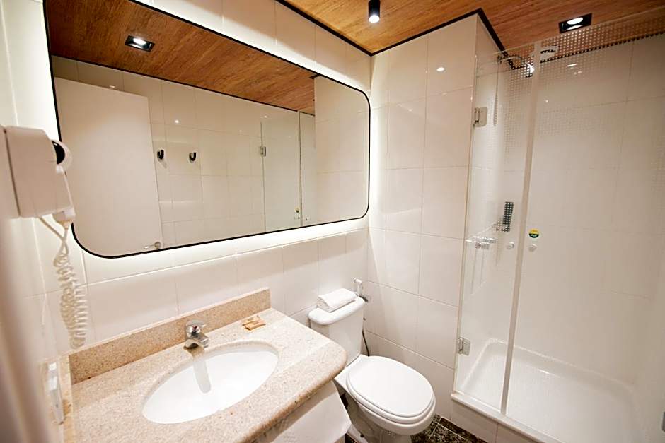 Ibis Curitiba Shopping