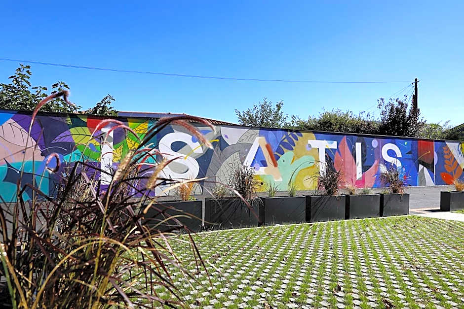 Sweetly Isatis Mérignac Hôtel de ville