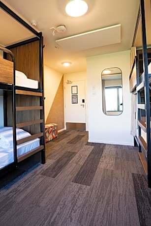Bed in 4-Bed Dormitory Room with Ensuite