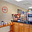 Motel 6 Bethel, CT - Danbury