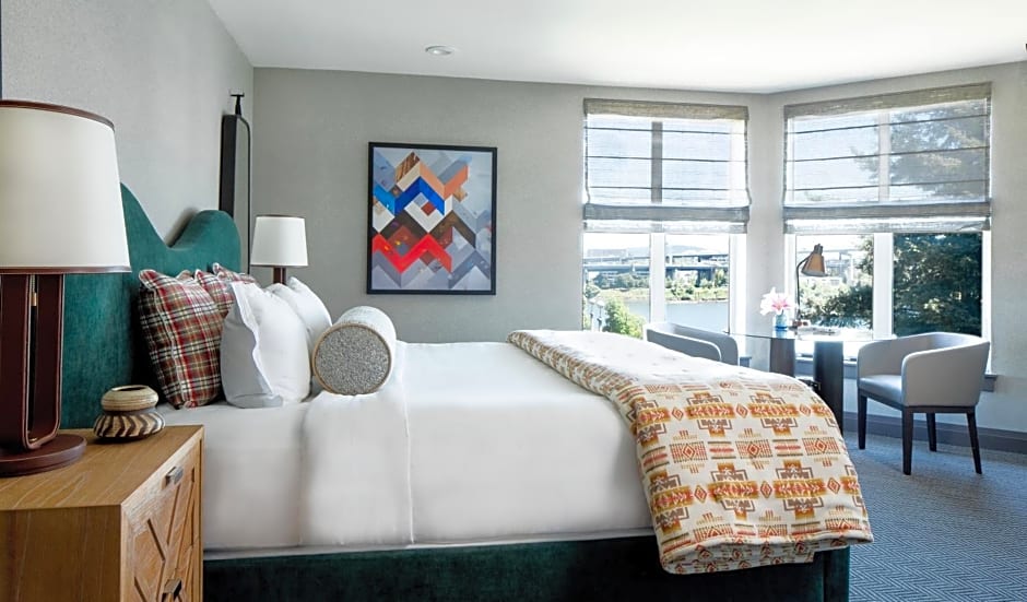 Kimpton Riverplace Hotel by IHG