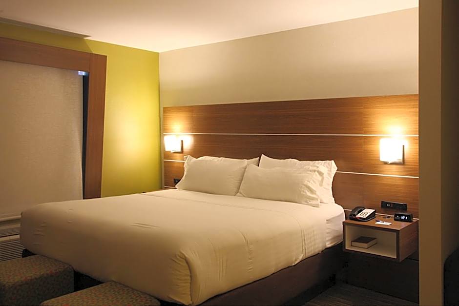 Holiday Inn Express Branford-New Haven By IHG