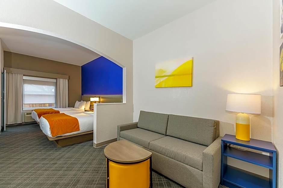 Comfort Suites University Drive