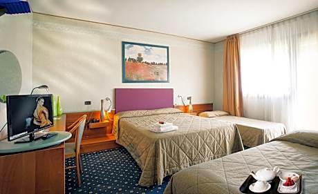 Standard Quadruple Room