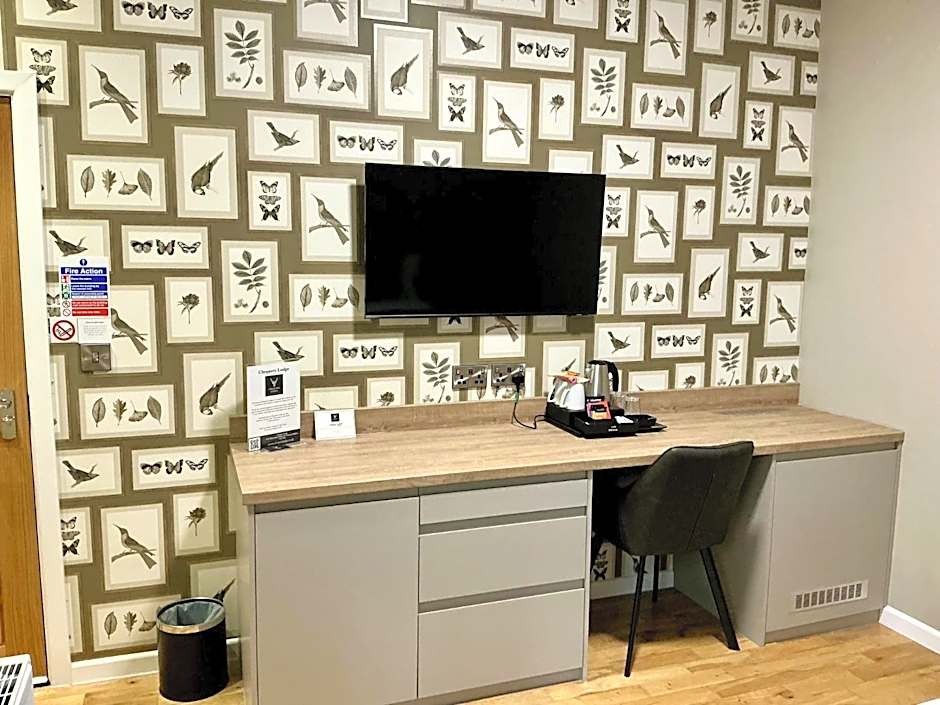 Chequers Lodge- Dalton-in- Furness- Self check in- for professionals and tourists