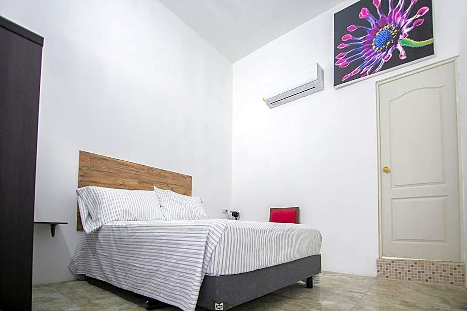 OYO Hotel Plaza Las Torres, Cabo San Lucas