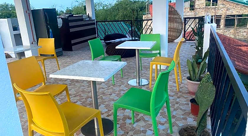 Traditional Filipino Home near 100 Islands Wharf