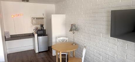 Deluxe Queen Room with Two Queen Beds