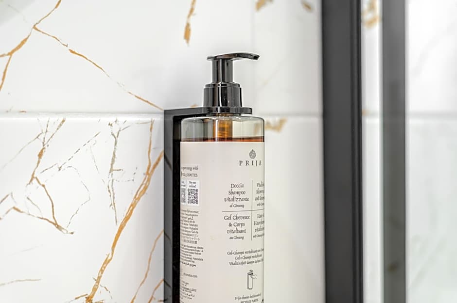 No 28 Rooms & Apartments