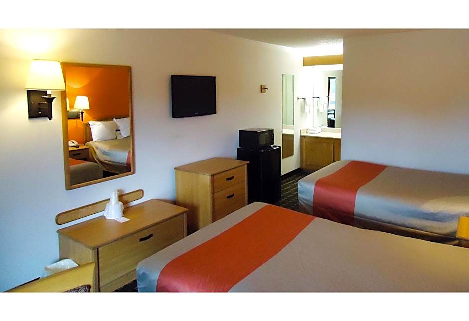 Photo 1 of 16 of 2 Double Beds, Smoking