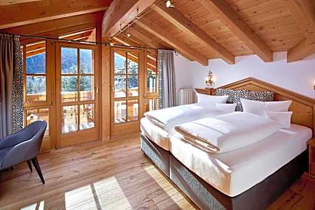 Apartment with Balcony in Country House