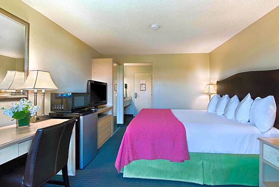 Oxnard Inn Lancaster