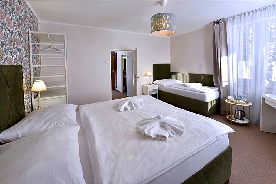 APLEND Hotel Lujza Major