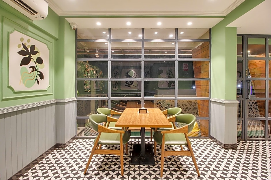 Collection O Avasa Grand