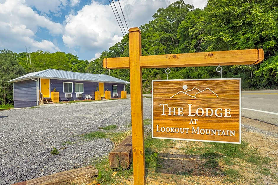 01 The Eames Suite - A PMI Scenic City Vacation Rental