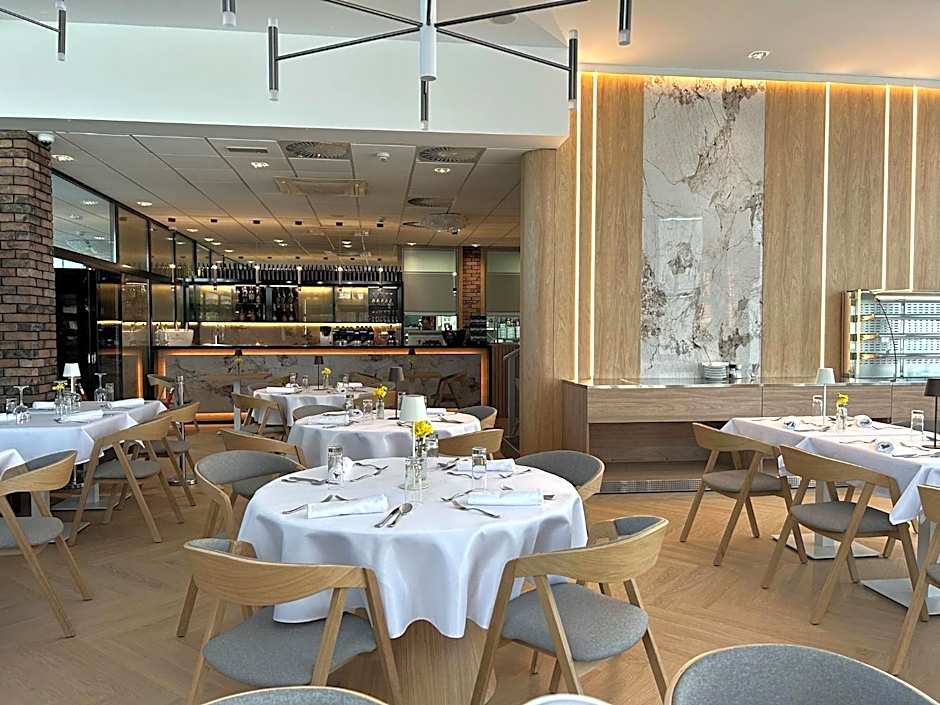 Hotel Dolphin - Adult friendly