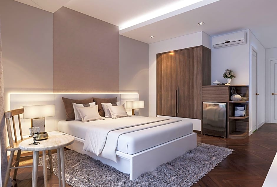 HA NOI HOTEL near Tan Son Nhat Airport - FREE Airport Pick-Up and Drop-Off Available 24 Hours a Day