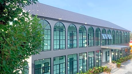 Trat Tara Boutique Hotel