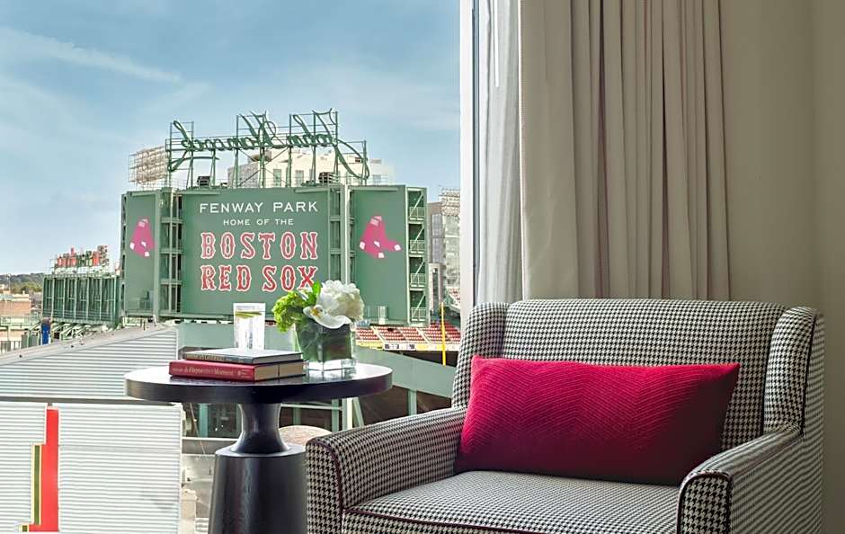 Hotel Commonwealth
