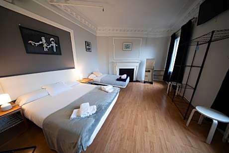 Triple Room with Shared Bathroom