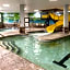 La Quinta Inn & Suites by Wyndham Lake George