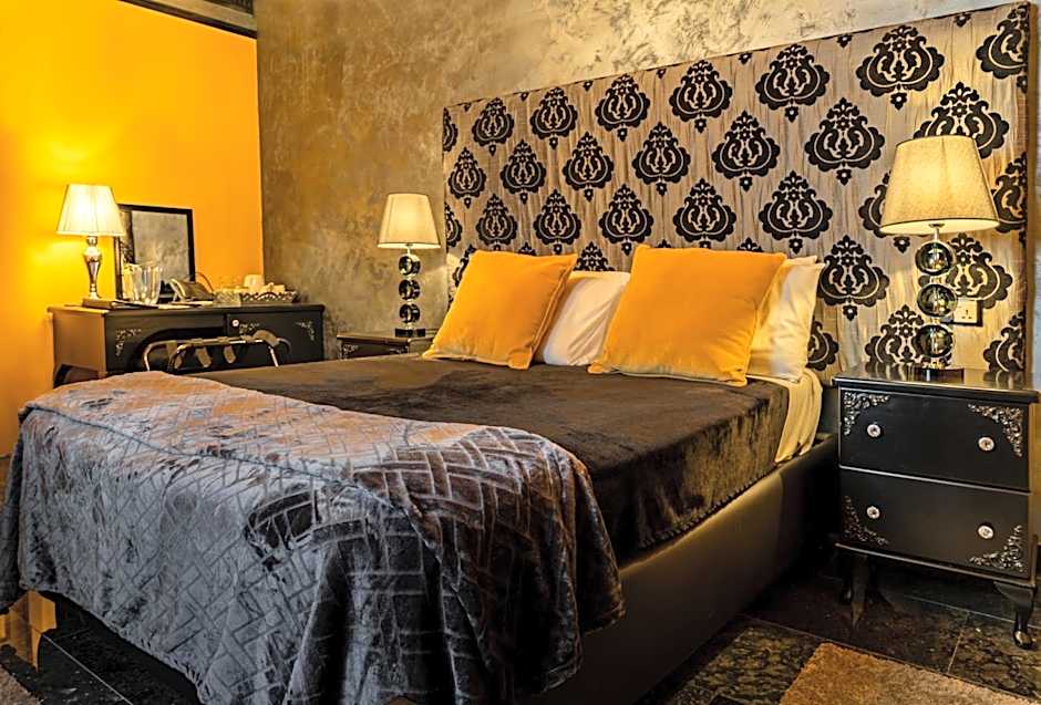 Julina Boutique Living