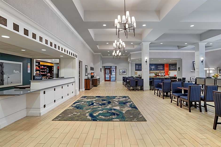Hampton Inn & Suites Albany-Downtown