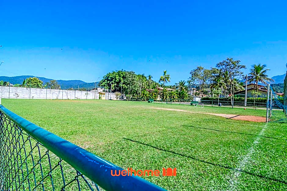 Casa em Ubatuba com área gourmet e acesso a rio