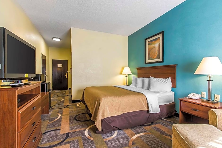Quality Inn & Suites Memphis East