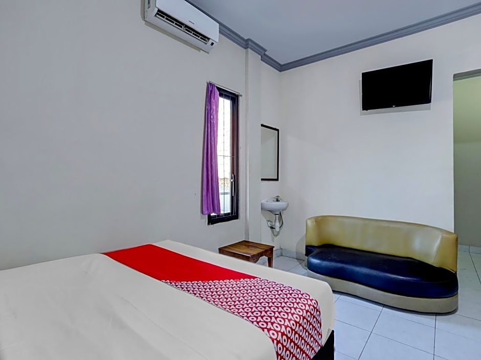 OYO 90520 Kuta Family Guest House