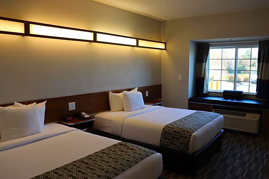 Microtel Inn & Suites by Wyndham Columbus/Near Fort Benning