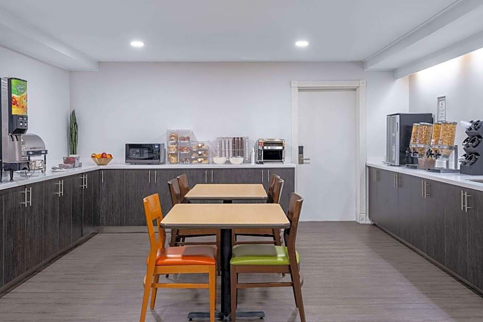 Travelodge Suites by Wyndham Saint John