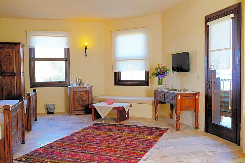 Mandarin & Mango Boutique Hotel