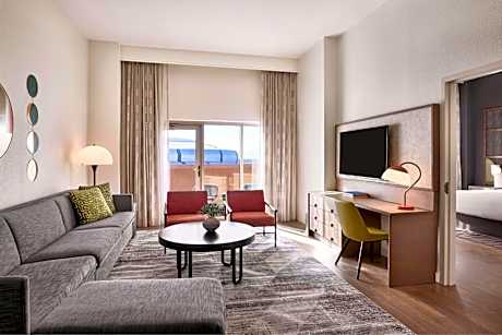 Club King Suite