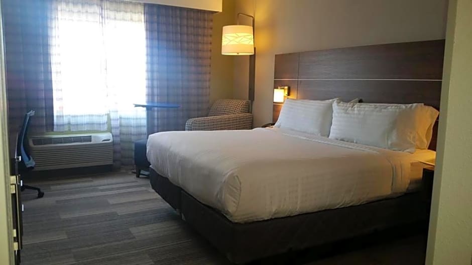 Holiday Inn Express & Suites - Fort Mill