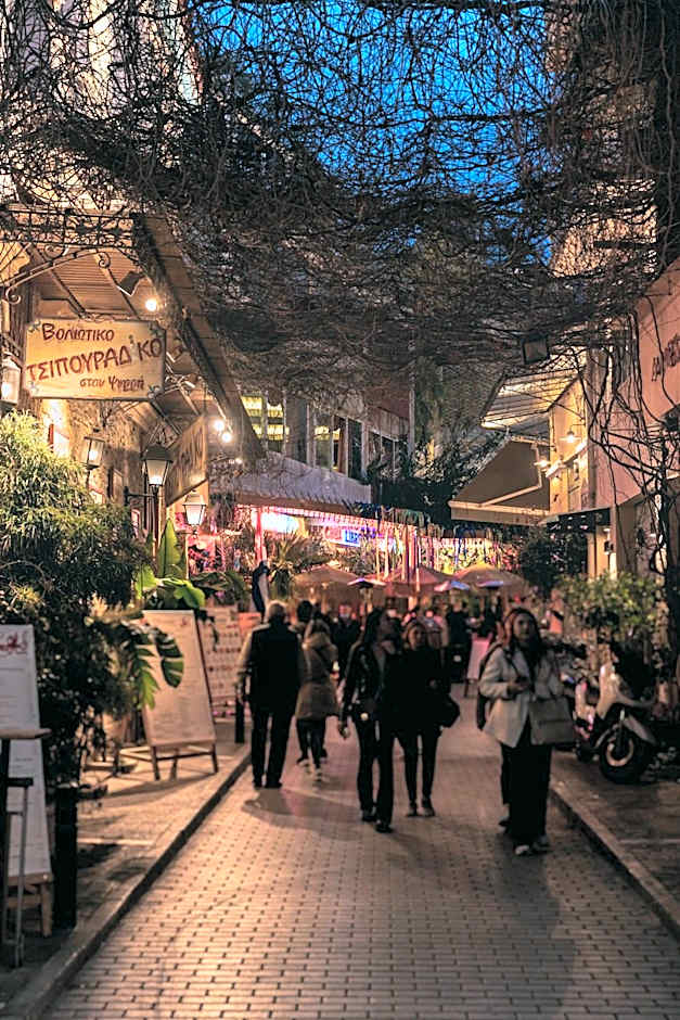 Clyde Athens by Nin&Bau