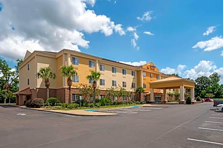 Comfort Suites Alexandria North