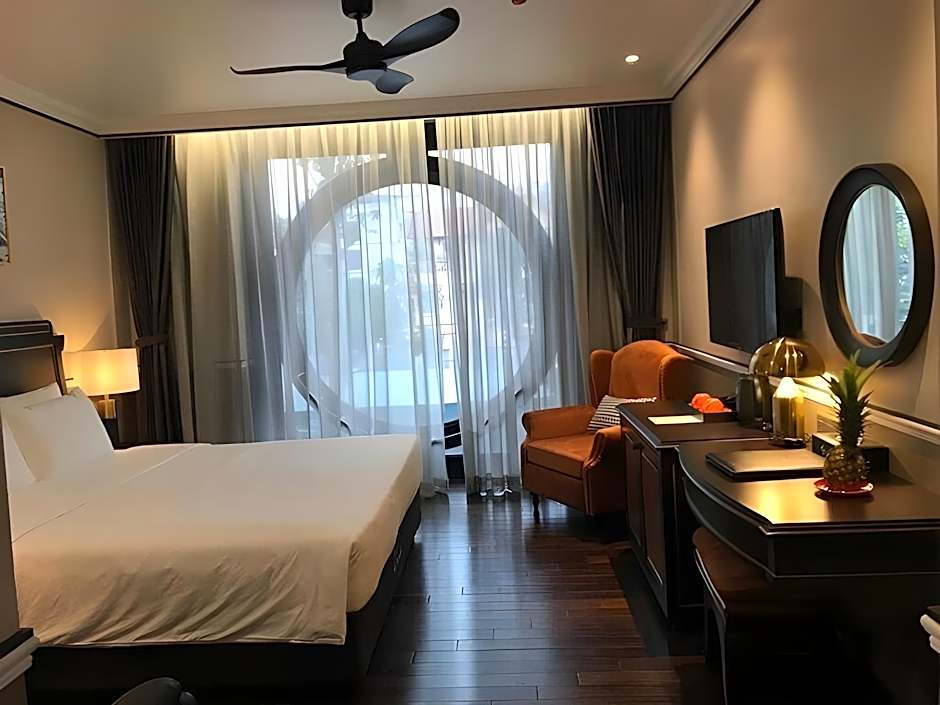 Hotel du Monde
