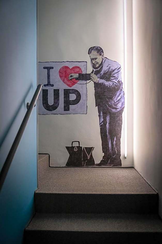 Up Hotel