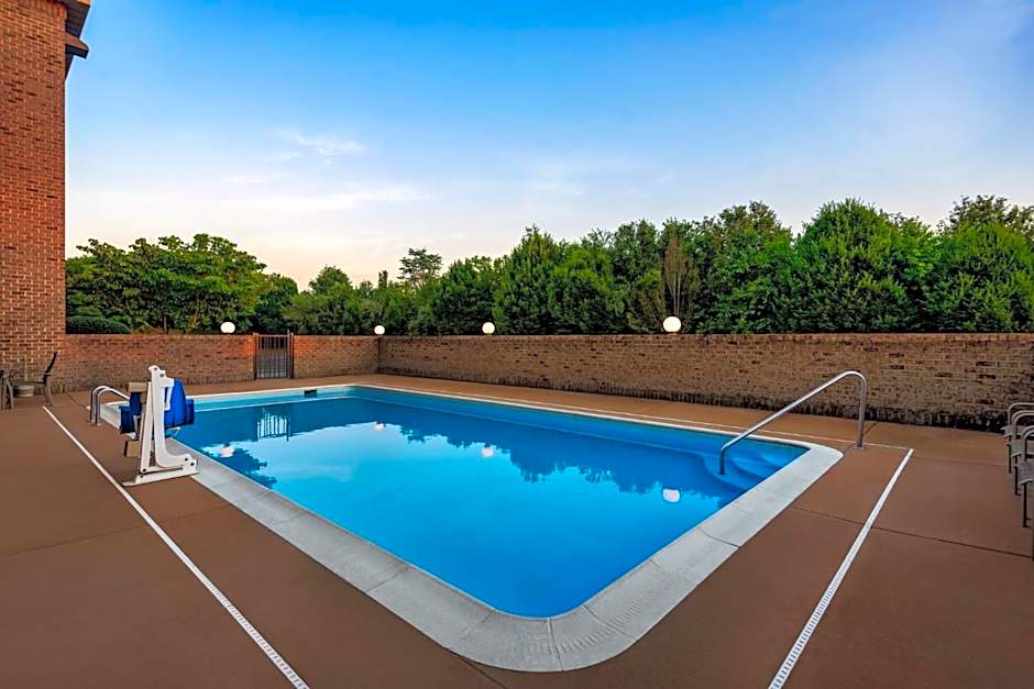 Holiday Inn Express Stephens City By IHG