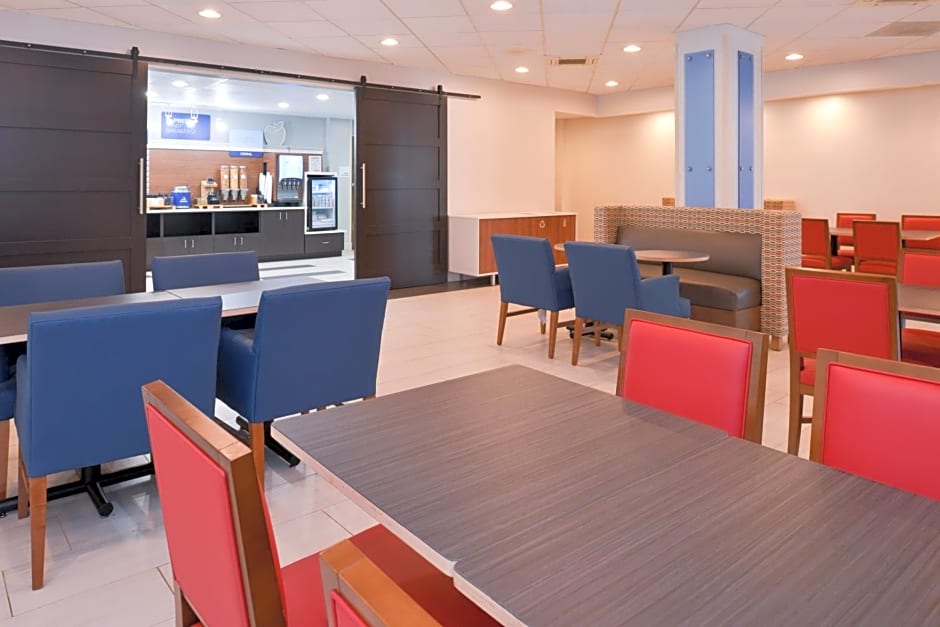 Holiday Inn Express Towson Baltimore N