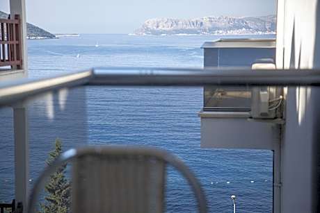 Standard Double Room with Side Sea View